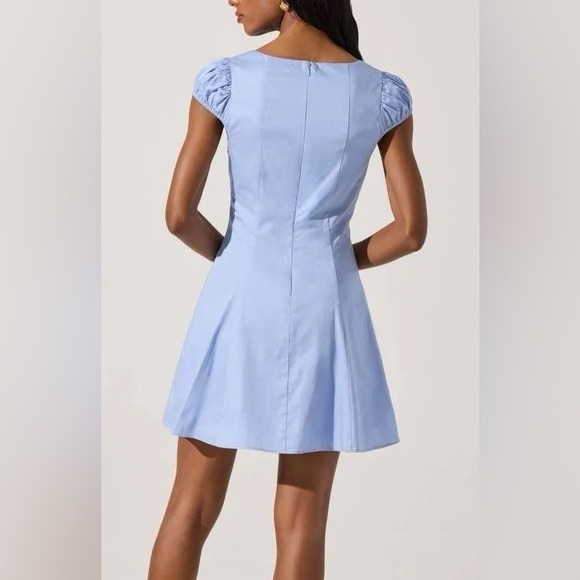 ASTR the label poplin fit and flare mini dress - Picture 3 of 4